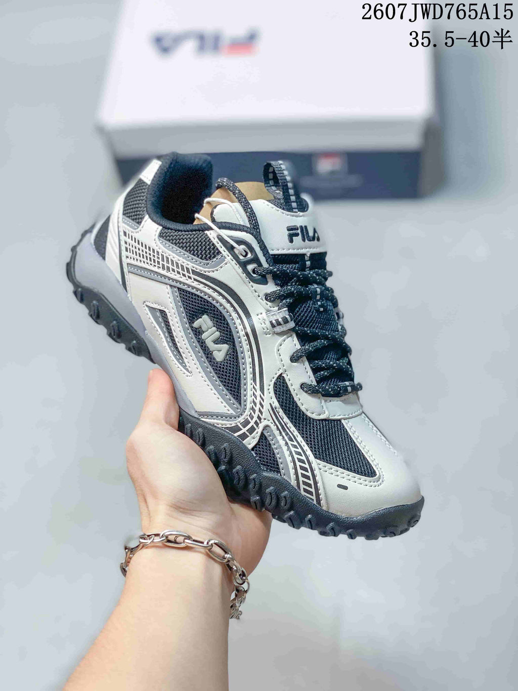 FILA Pebble Women's Low-Top Sneakers Black and White