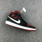 Jordan Air Jordan 1 Mid Black Red Sneakers 554724-020