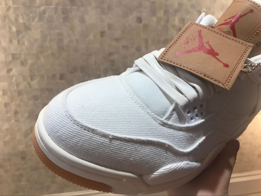Jordan Air Jordan 4 Retro Levi's White Sneakers AQ2571-100