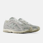 New Balance 204L