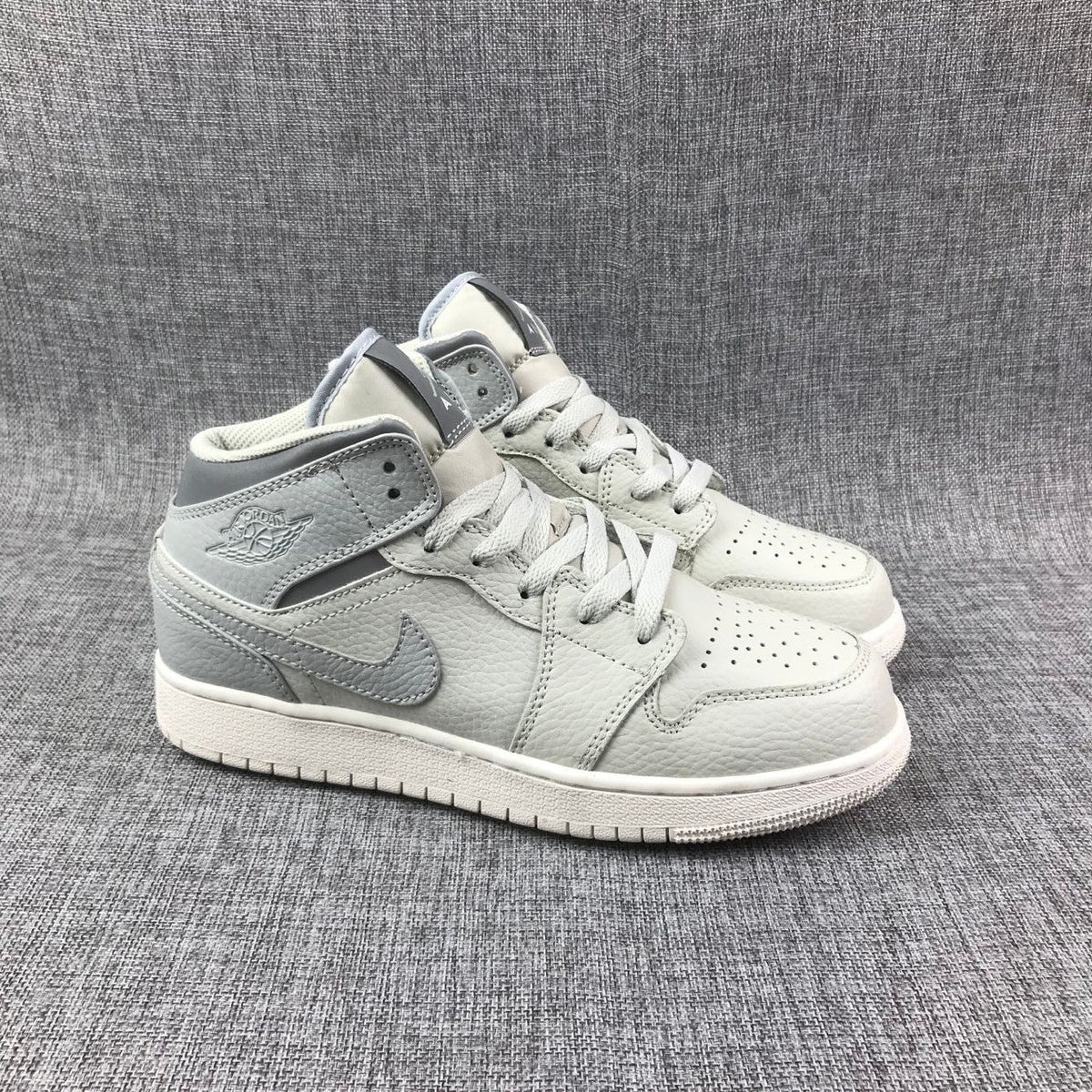 Jordan Air Jordan 1 Mid GS Light Bone Grey Fog Sneakers