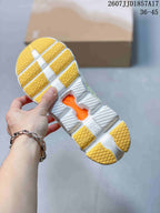 On Cloud X 4 Low-Top Sneakers Cream Orange