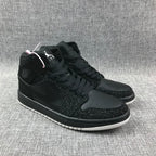 Jordan Air Jordan 1 Mid Black White 554724-001 Sneakers