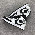 Jordan Air Jordan 1 Mid Panda Black White 554724-113