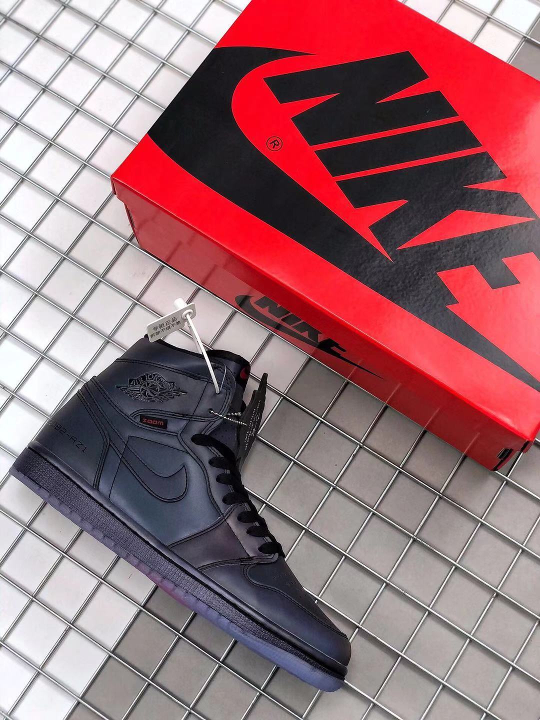 Jordan 1 High Zoom R2T Chameleon Black Sneakers