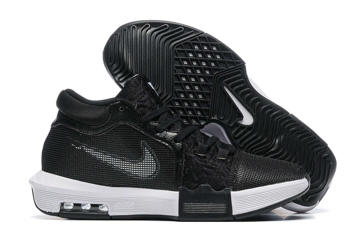 Nike LeBron Witness 8 Basketball Shoes