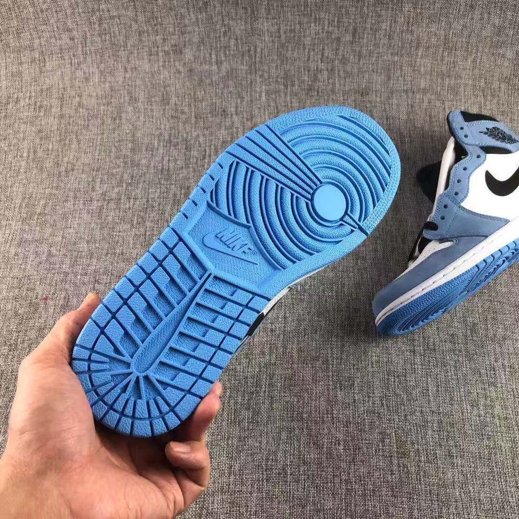 Jordan Air Jordan 1 High OG University Blue Sneakers 555088-134