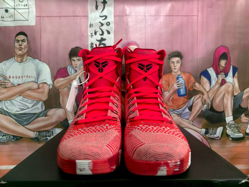 Nike Kobe Elite Christmas Red Basketball Sneakers