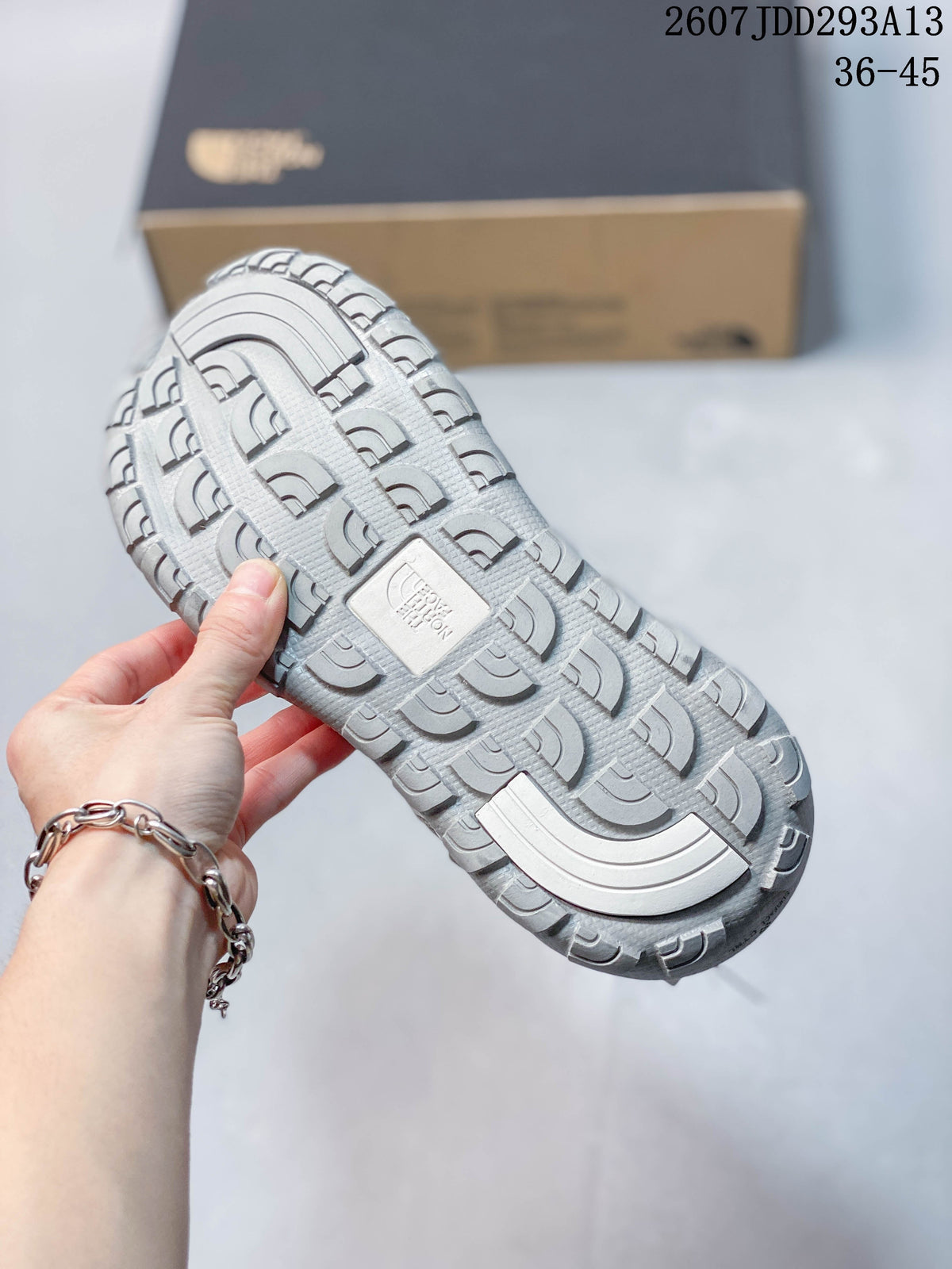 The North Face Outdoor Sandals Light Gray 2607JDD293A13