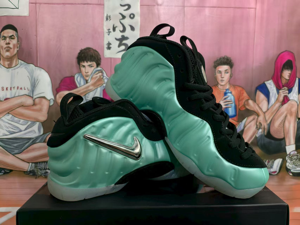 Nike New South Coast Sneakers in Mint Green and Black
