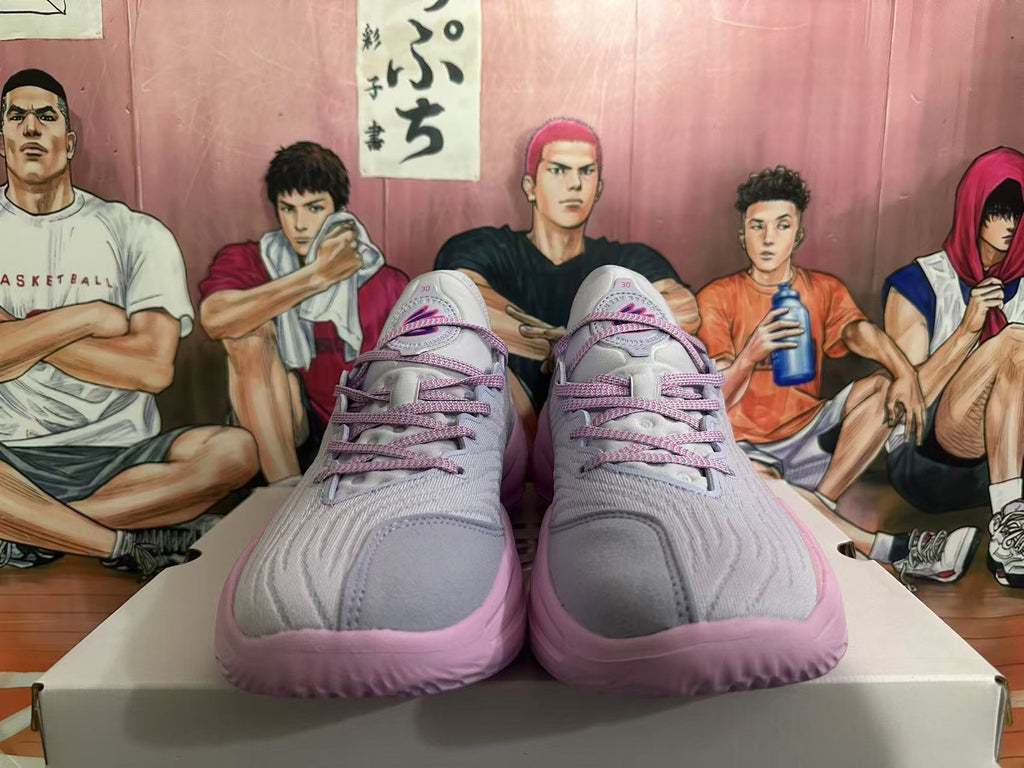 Nike Kyrie Low Basketball Shoes in Gray and Pink