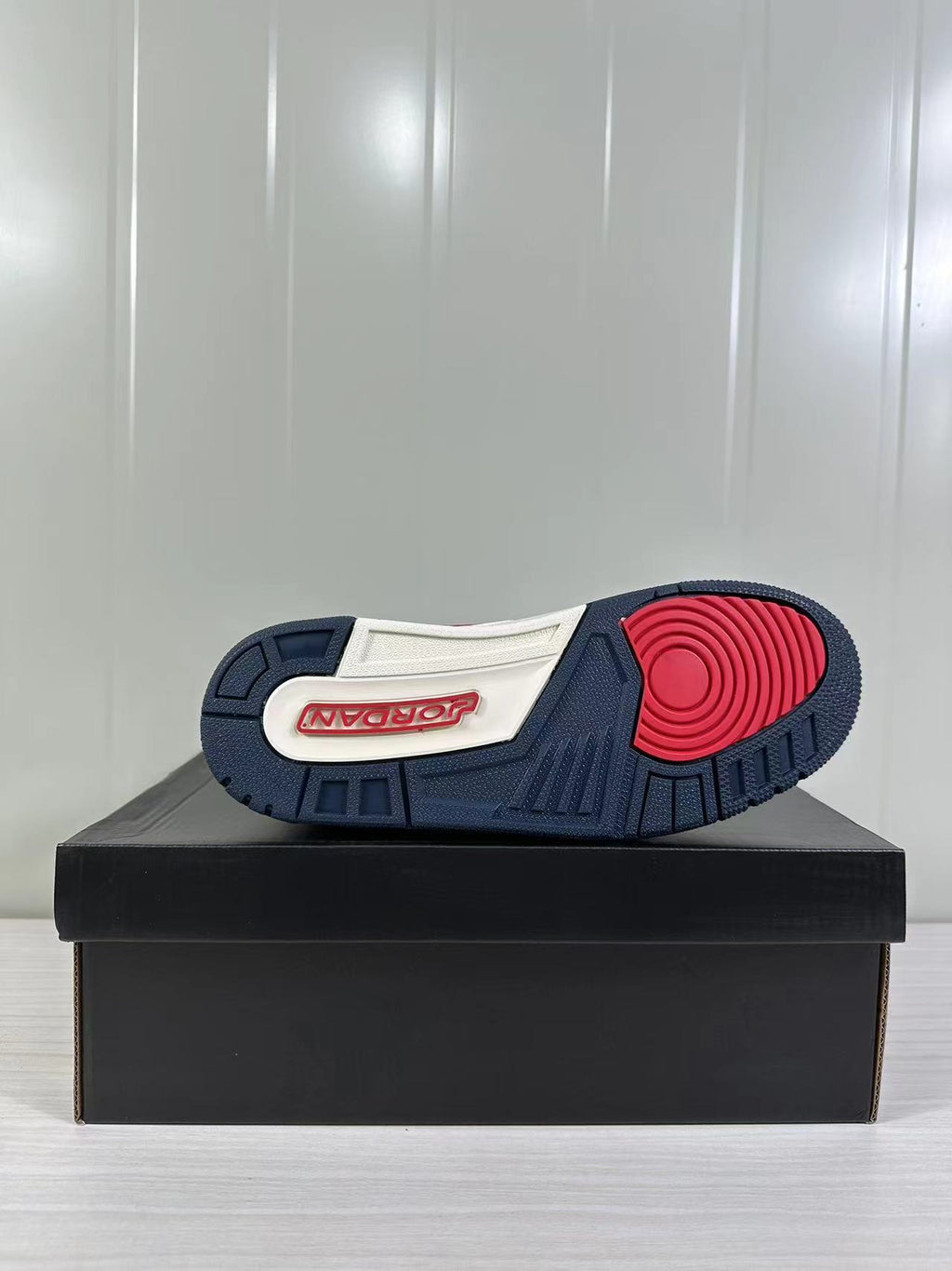 Jordan Legacy 312 Low Summit White Blue Red HM3709-141