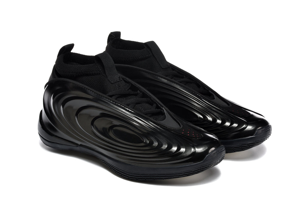 Black 939-6 Low-Top Sneakers