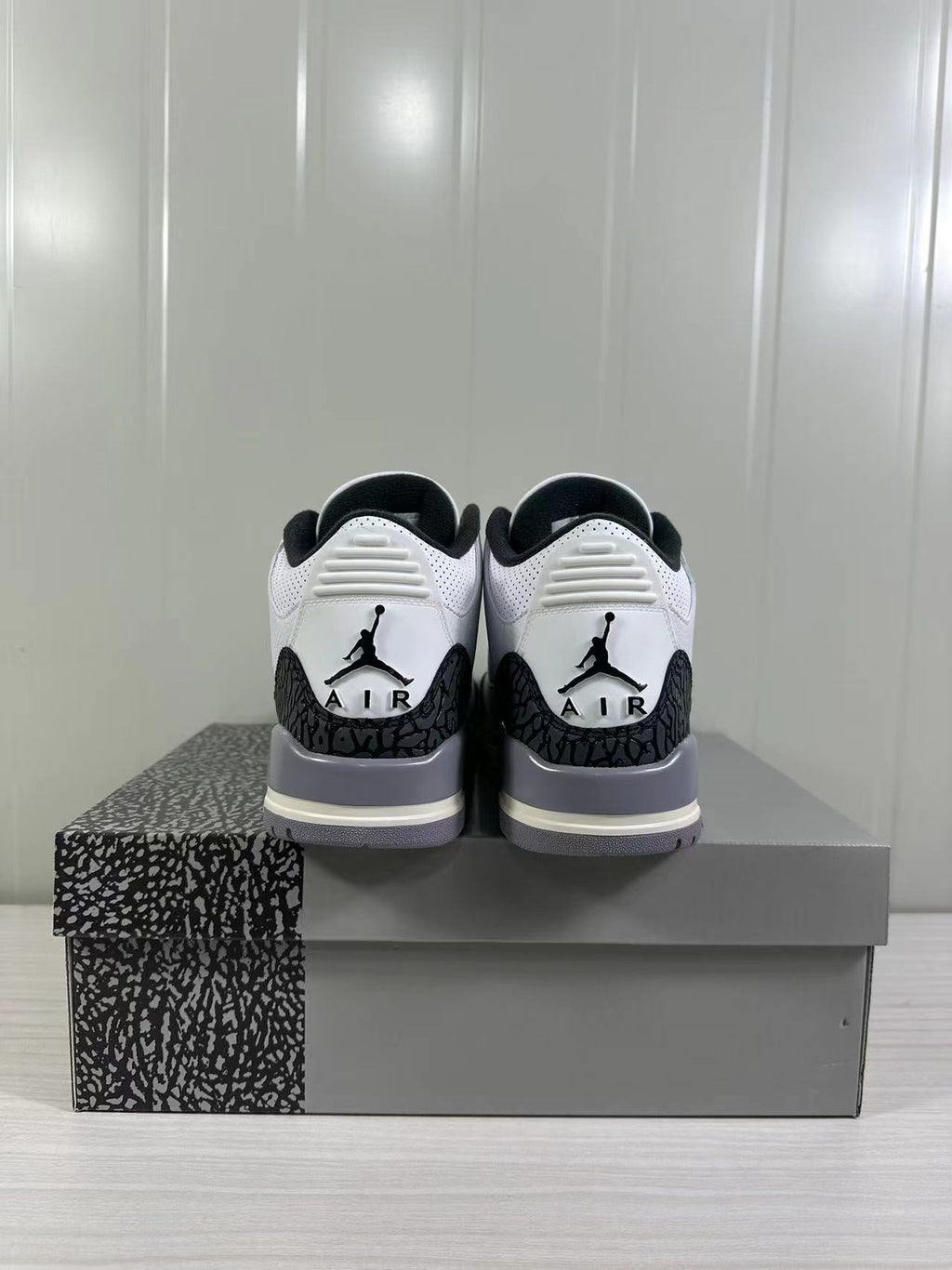 Jordan Air Jordan 3 Retro White Cement Grey Sneakers CT8532-106