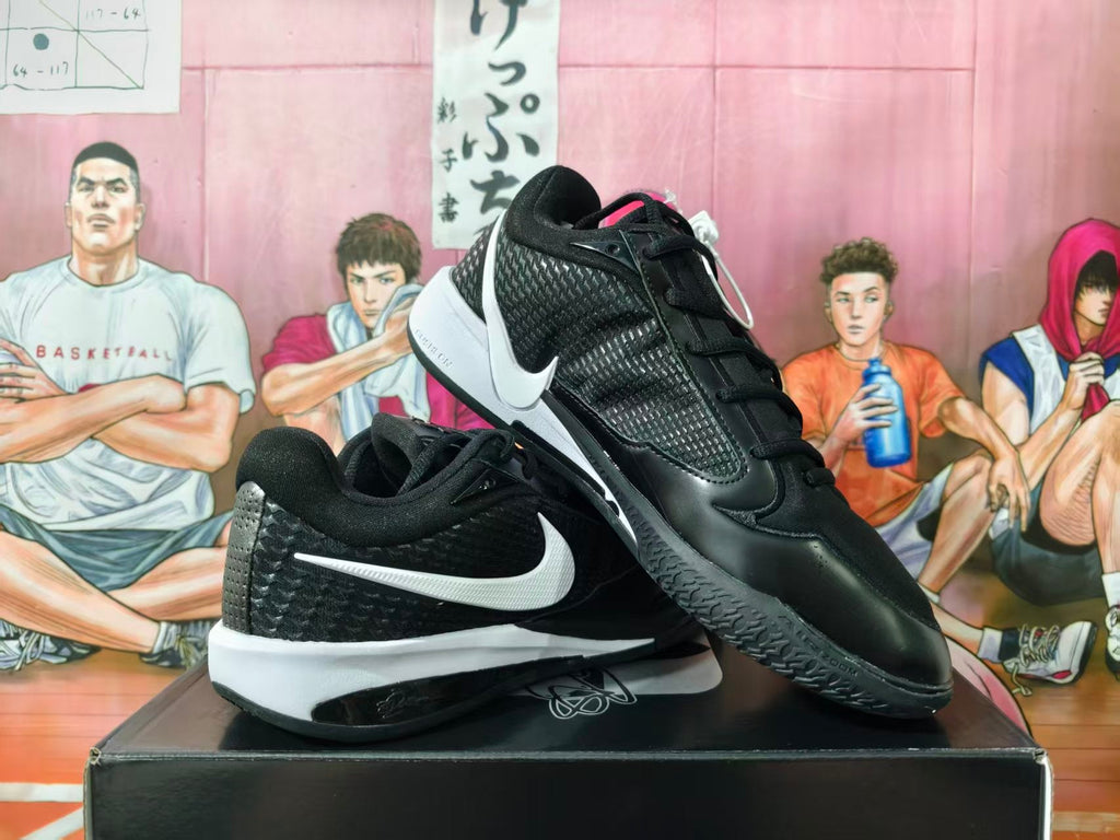 Nike Black and White Basketball Shoes