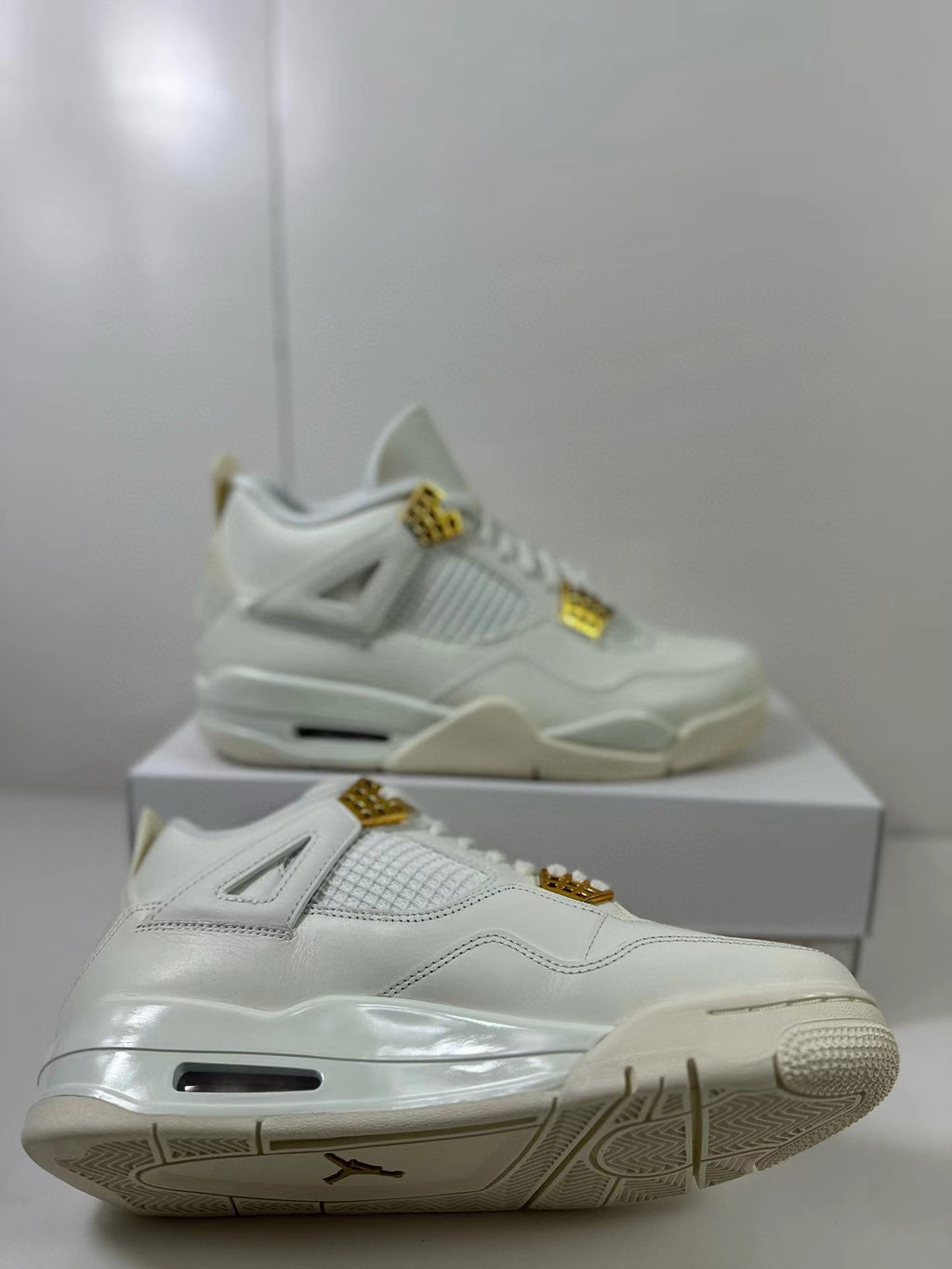 Jordan Air Jordan 4 Metallic Gold White Sneakers AQ9129-170