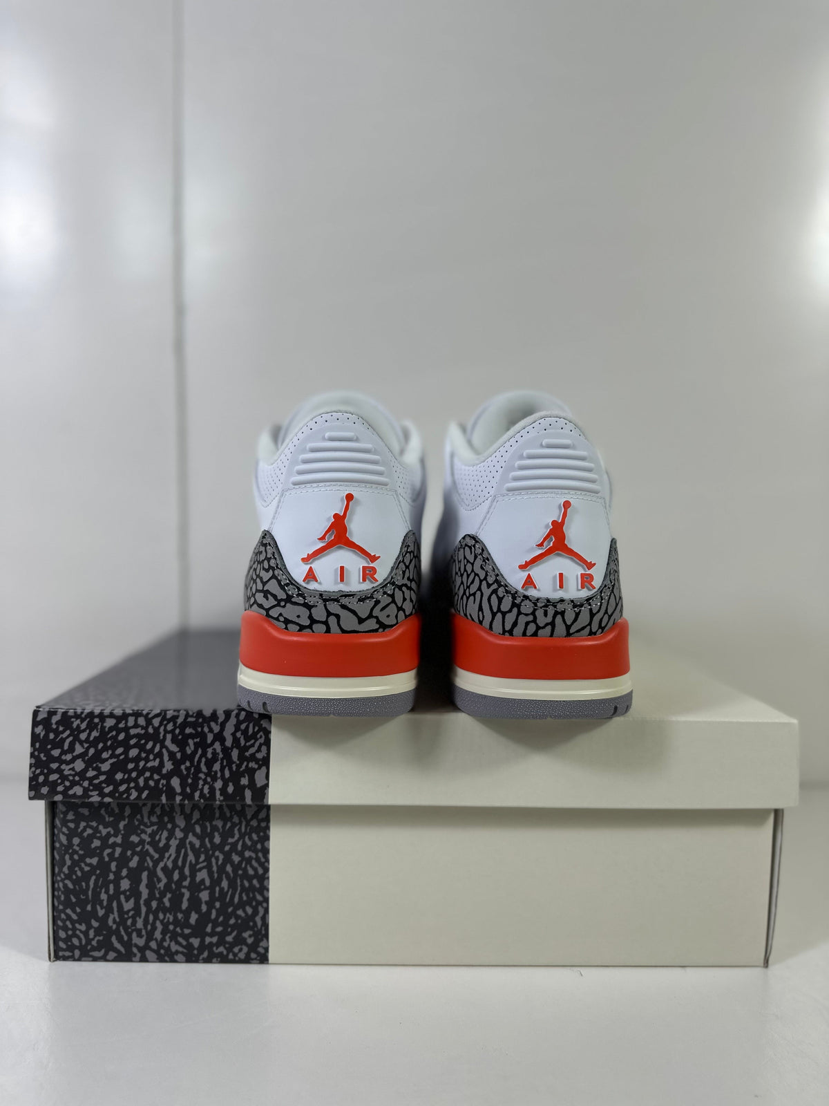 Jordan Air Jordan 3 WMNS Georgia Peach White Red Grey