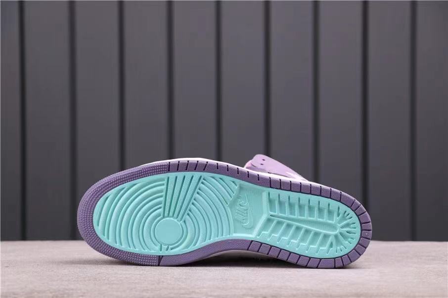 Air Jordan 1 Zoom Comfort Iridescent Sneakers CT0978-150