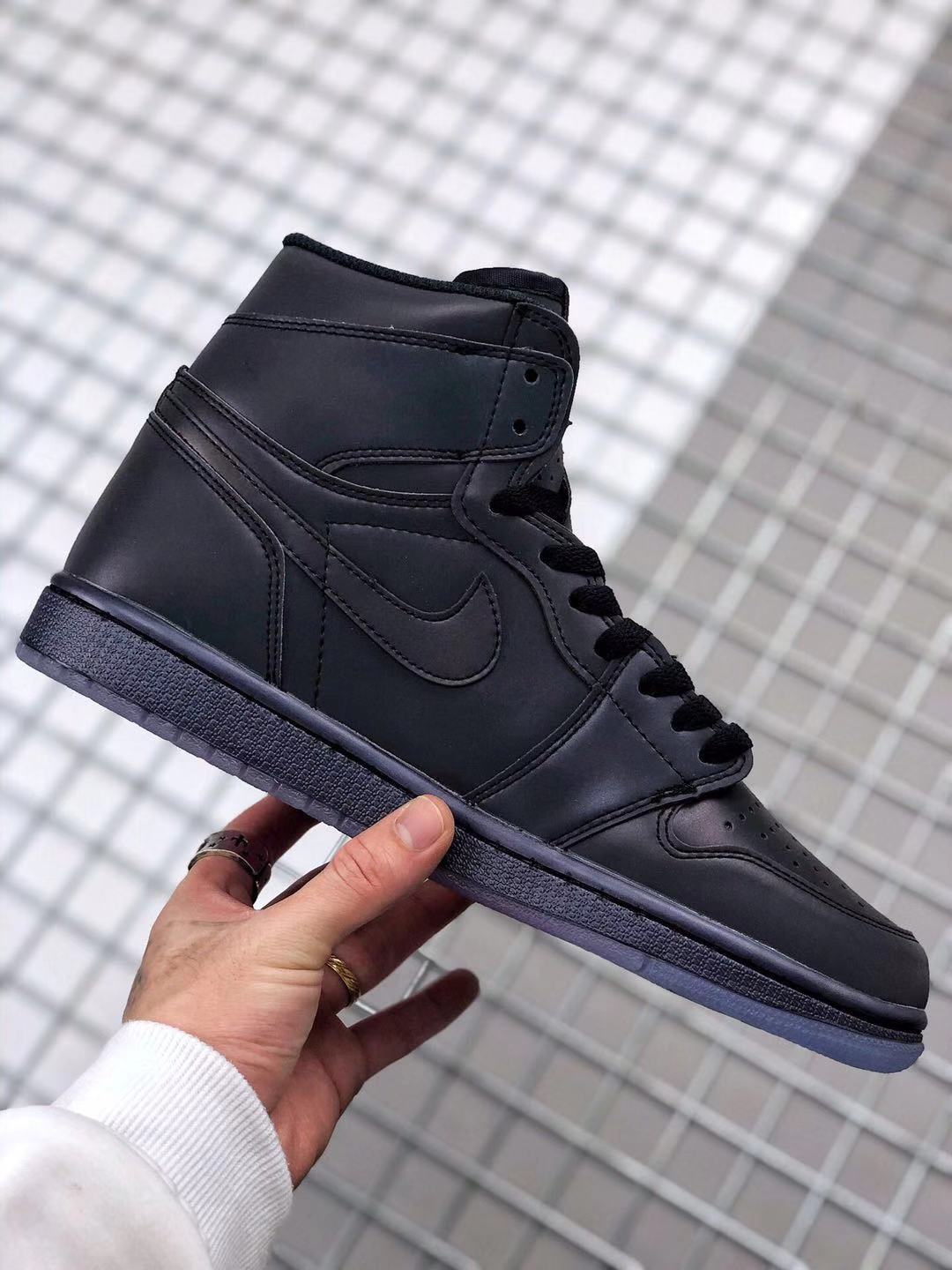 Jordan 1 High Zoom R2T Chameleon Black Sneakers