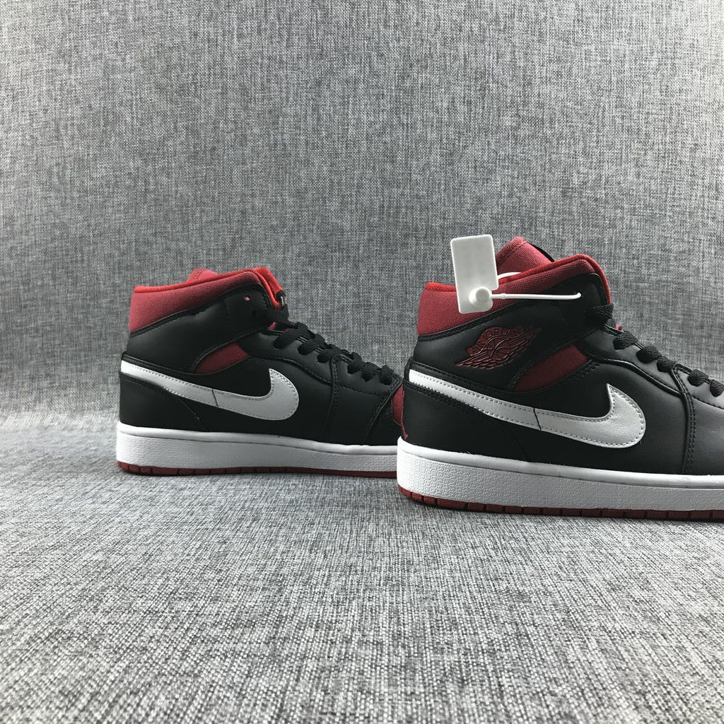 Jordan Air Jordan 1 Mid Black Red Sneakers 554724-020