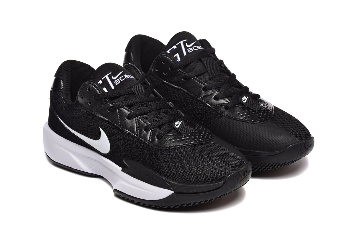 Nike 872-25 Black and White Basketball Sneakers