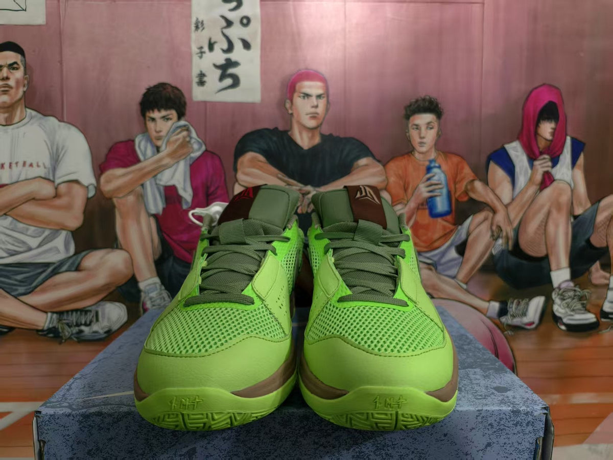 Nike Green Basketball Sneakers – Halloween Style