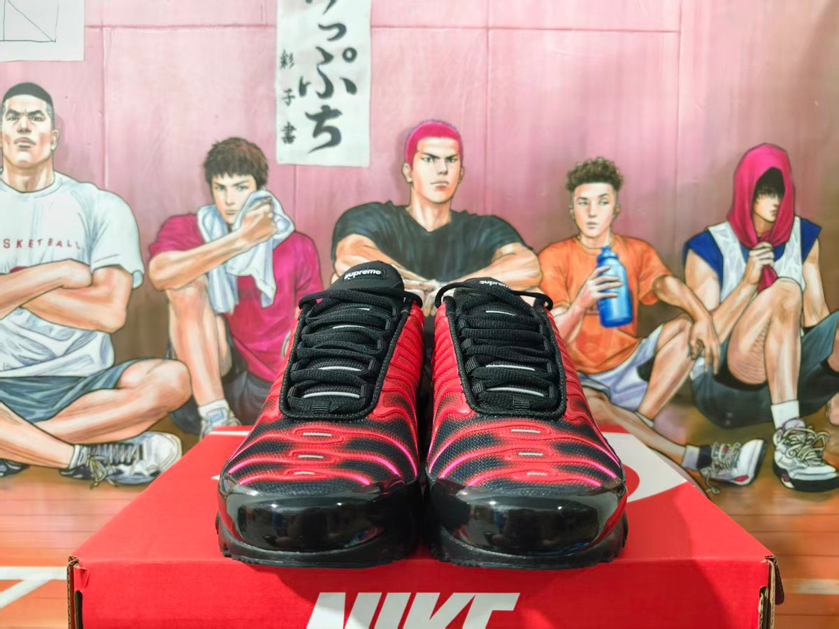 Nike TN Air Max Plus Supreme Collaboration Sneakers Red Pink Black