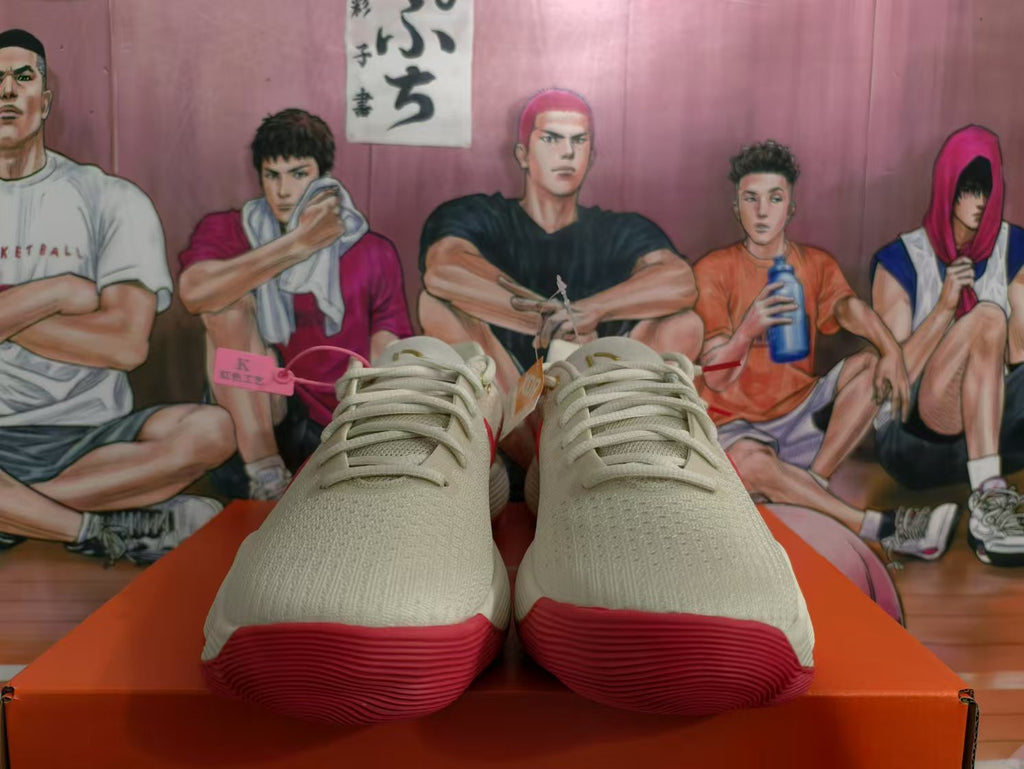 Nike White and Red Low-Top Sneakers
