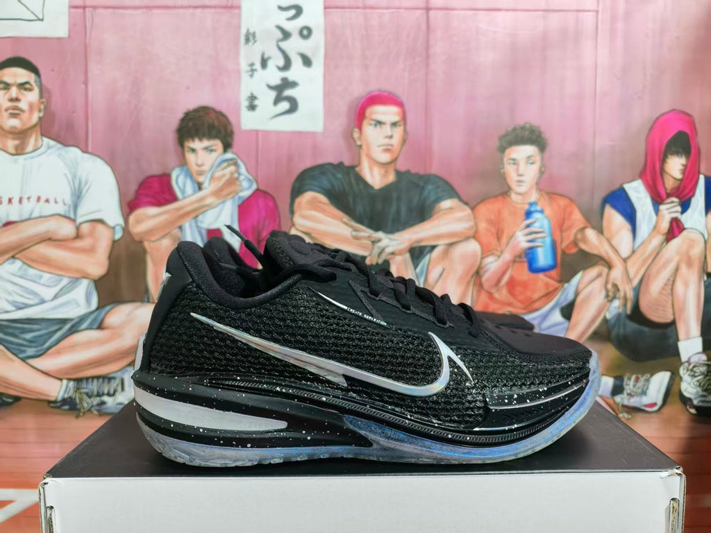 Nike Black Basketball Sneakers with Translucent Sole