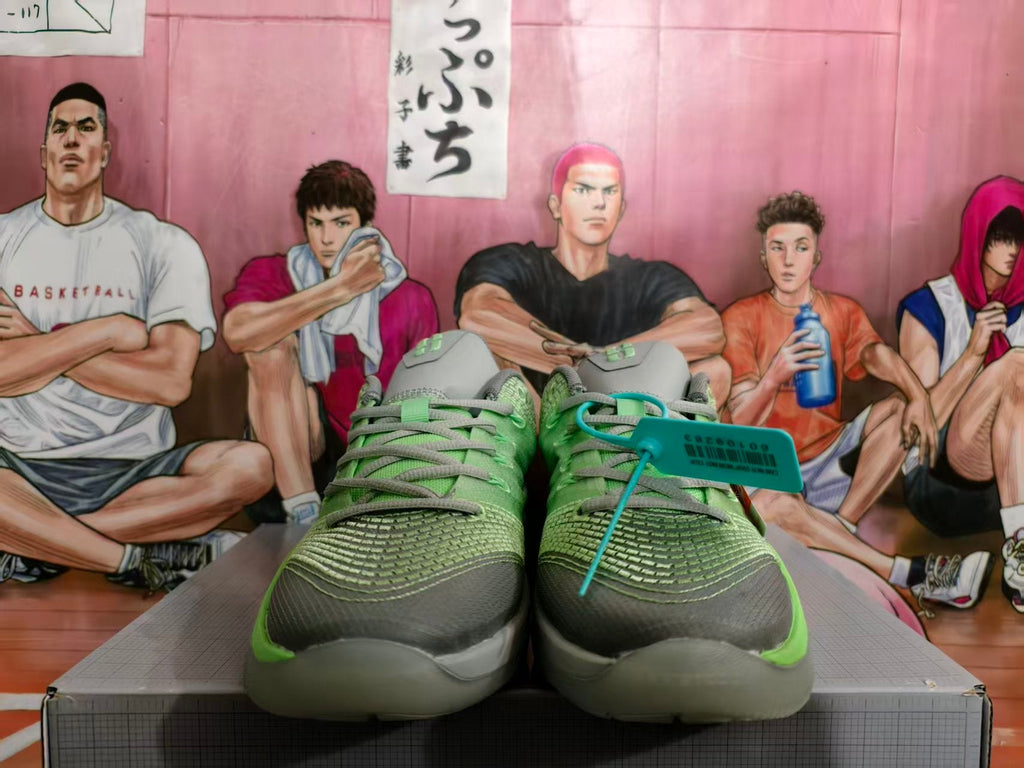 Nike Kobe 8 Basketball Shoes in Grey and Green