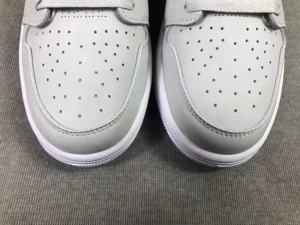 Air Jordan 1 WMNS High Zoom Grey Blue High-Top Sneakers