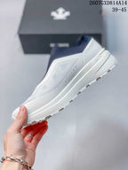 Descente Slip-On Sneakers White and Navy 2607GXD814A14