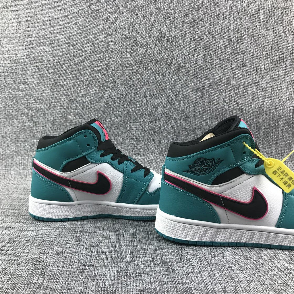 Jordan Air Jordan 1 Retro High OG Jade White High-Top Sneakers