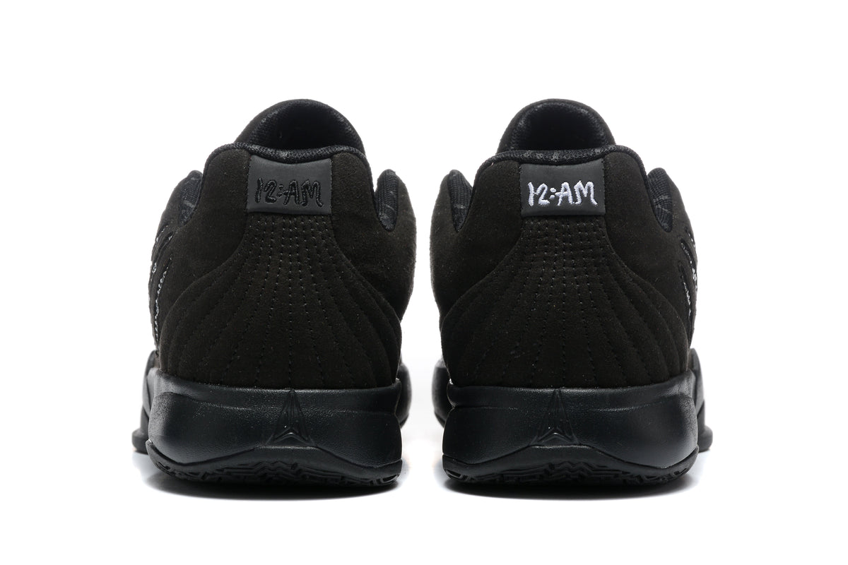 Nike 883 Black Rhinestone Low-Top Sneakers