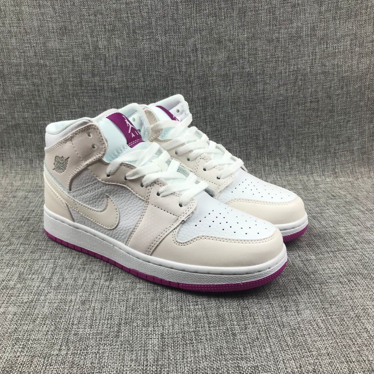 Jordan Air Jordan 1 Mid GG Sneakers White Grey Pink