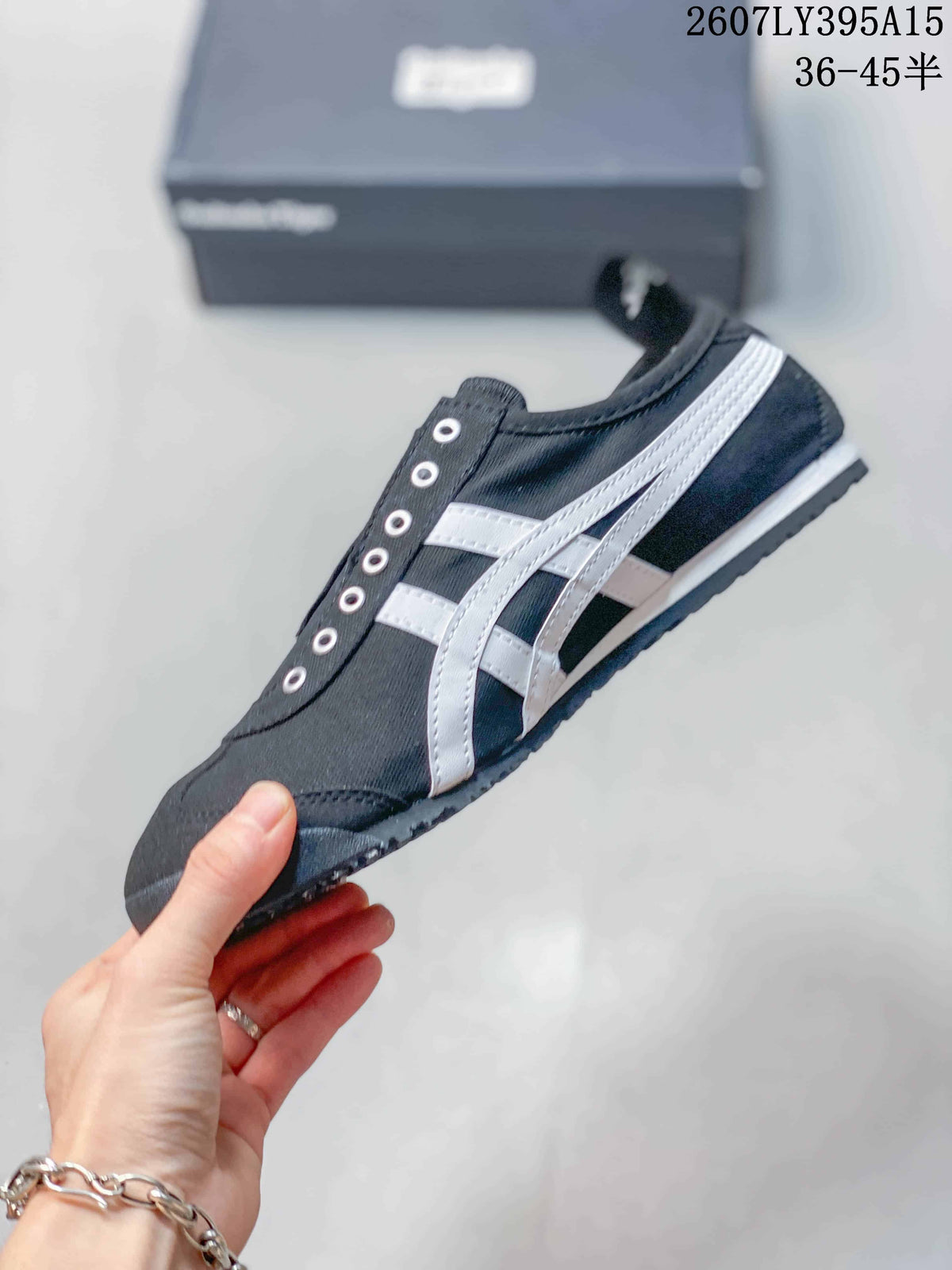 Onitsuka Tiger Mexico 66 Deluxe Black White Sneakers 2607LY395A15