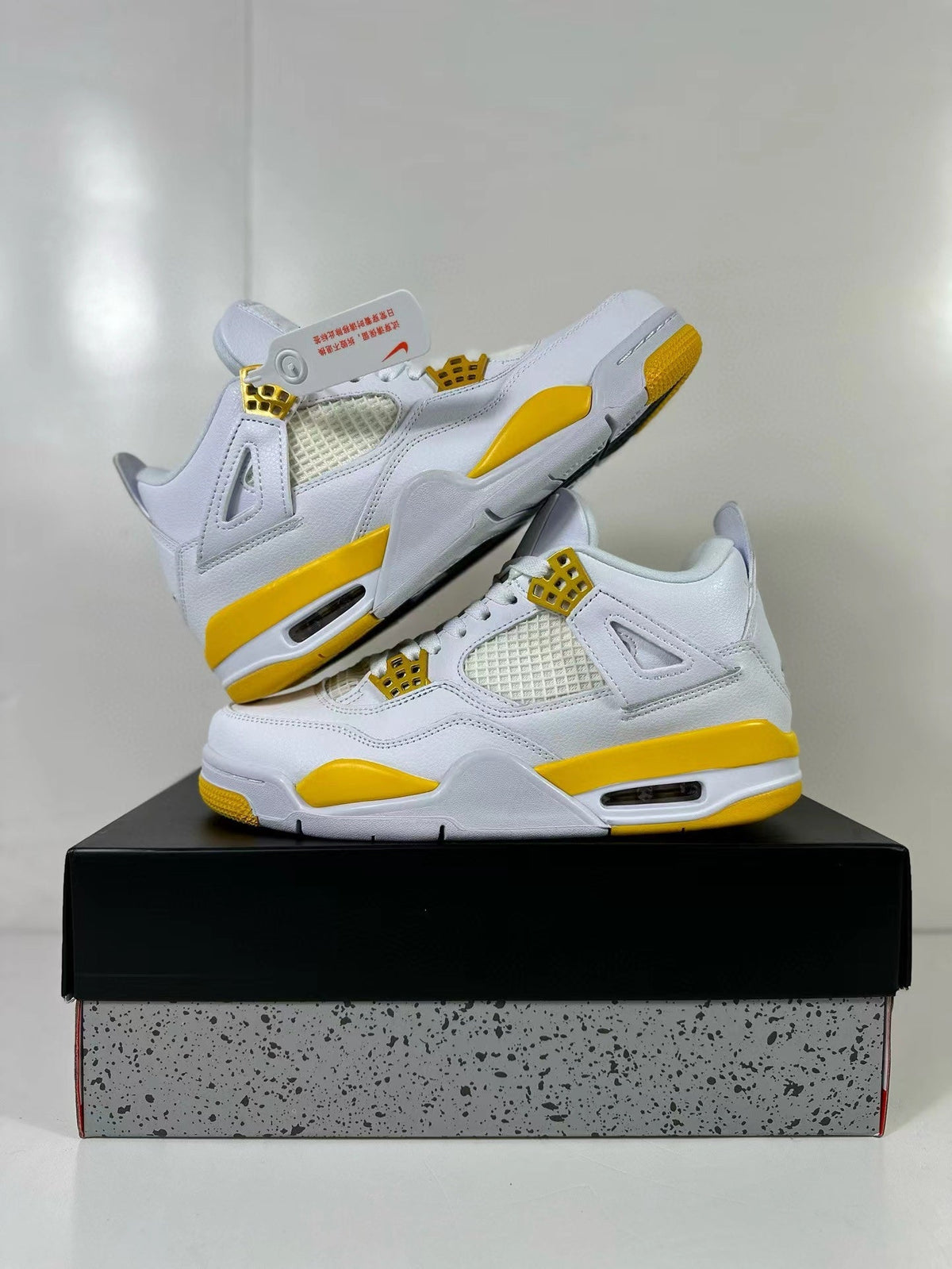 Jordan Air Jordan 4 Retro White Yellow Sneakers AQ9129-102