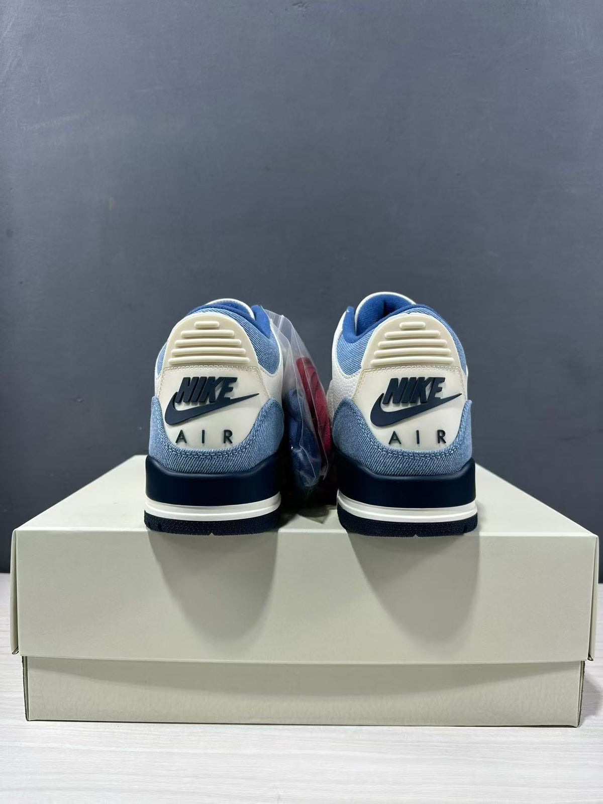 Jordan Air Jordan 3 Retro SP White Blue Sneakers IR0912-400