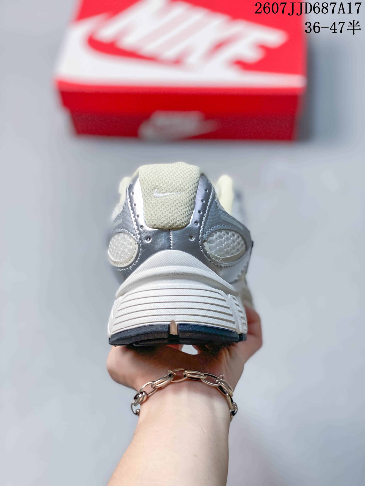 Nike V5 RNR Sneakers White Silver TD687A17
