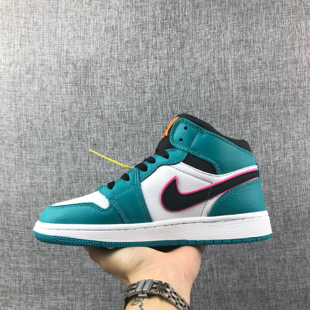 Jordan Air Jordan 1 Retro High OG Jade White High-Top Sneakers