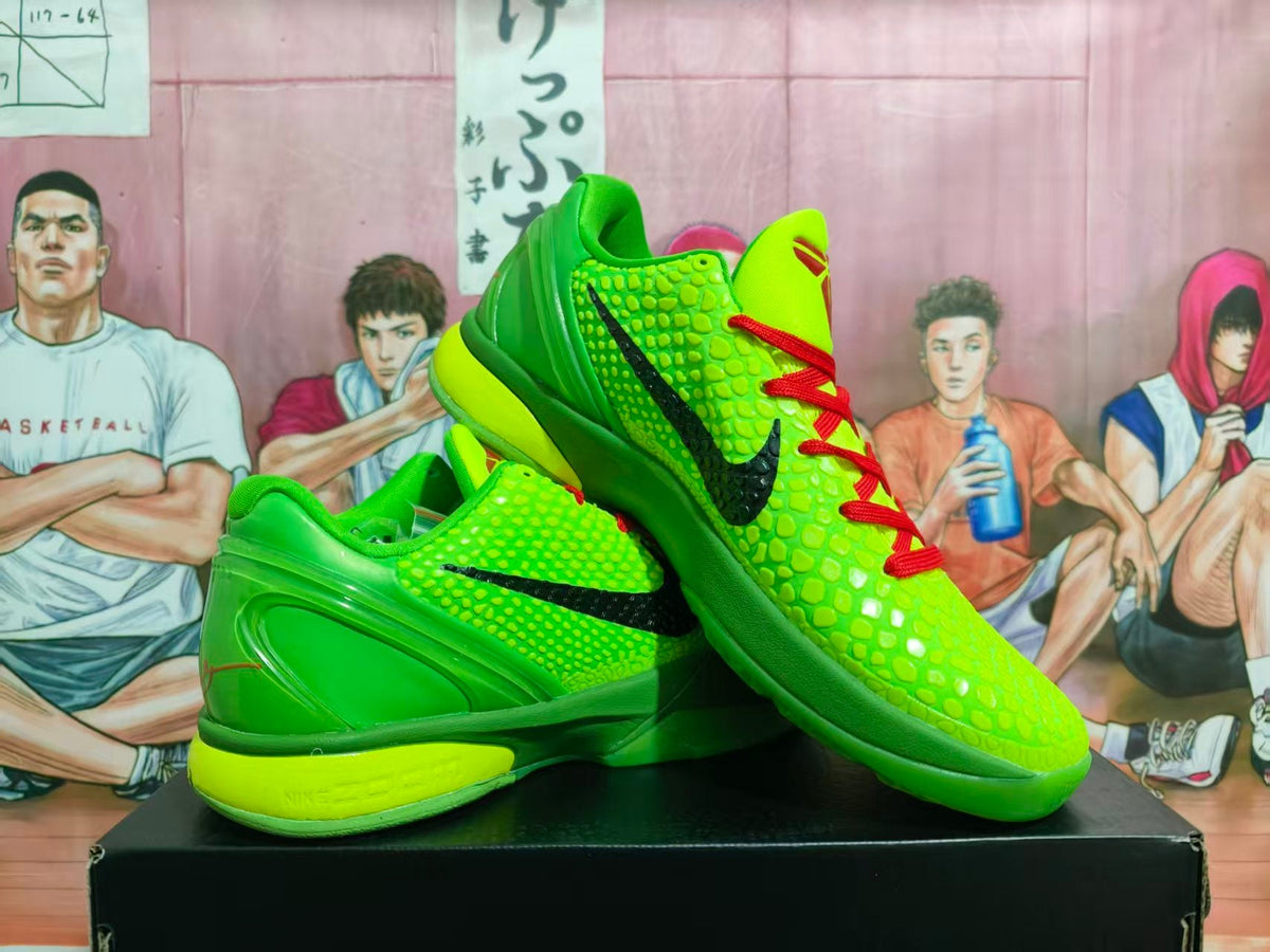 Nike Green Hornet Basketball Sneakers in Green