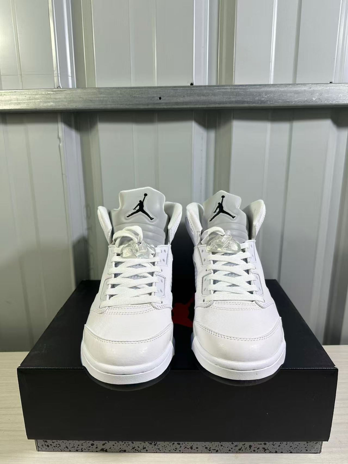 Jordan Air Jordan 5 White/Silver Sneakers HQ7978-103