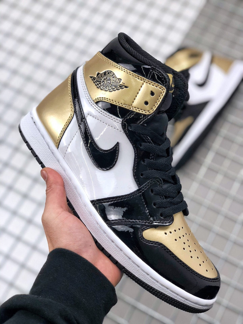 Jordan Air Jordan 1 High Gold Toe Sneakers 861428-007