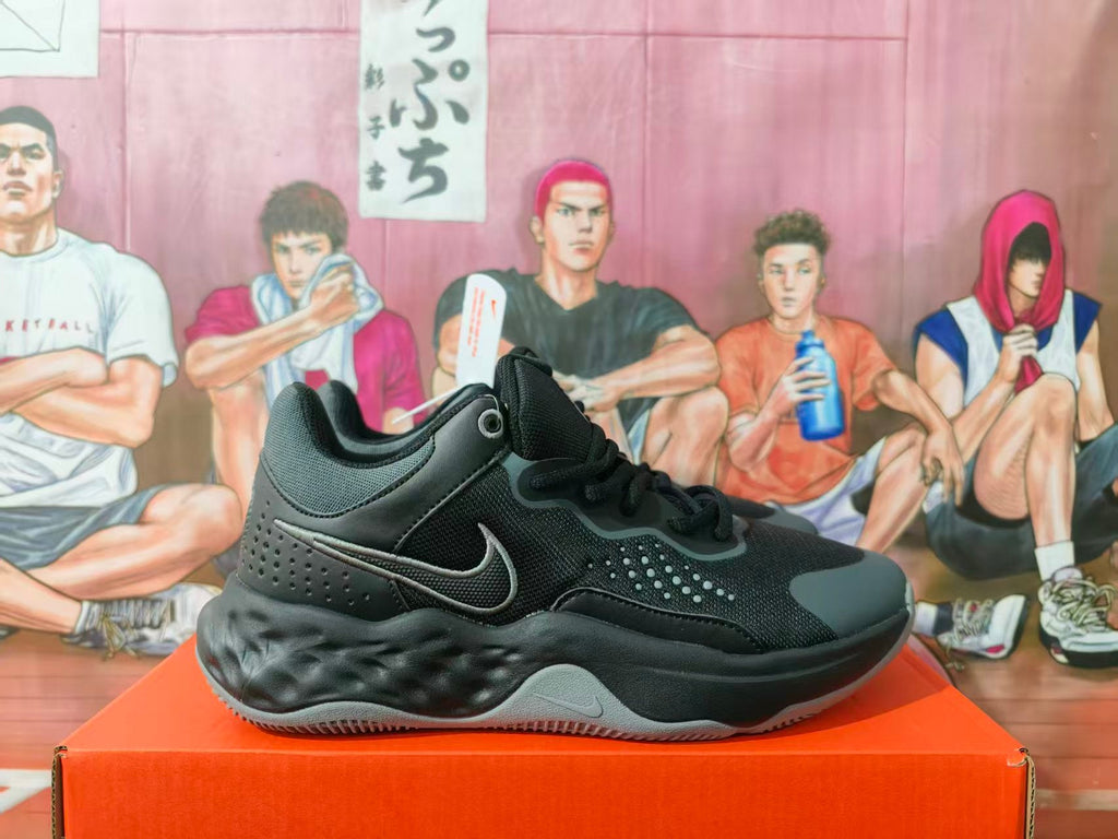 Nike Black and Grey Low-Top Sneakers
