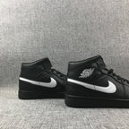 Jordan Air Jordan 1 Mid Black White 554724-049 Sneakers