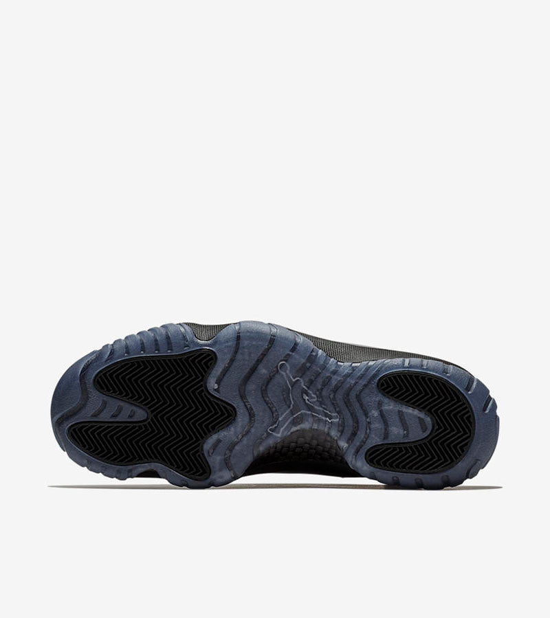 Jordan Air Jordan 11 Cap and Gown Black Sneakers