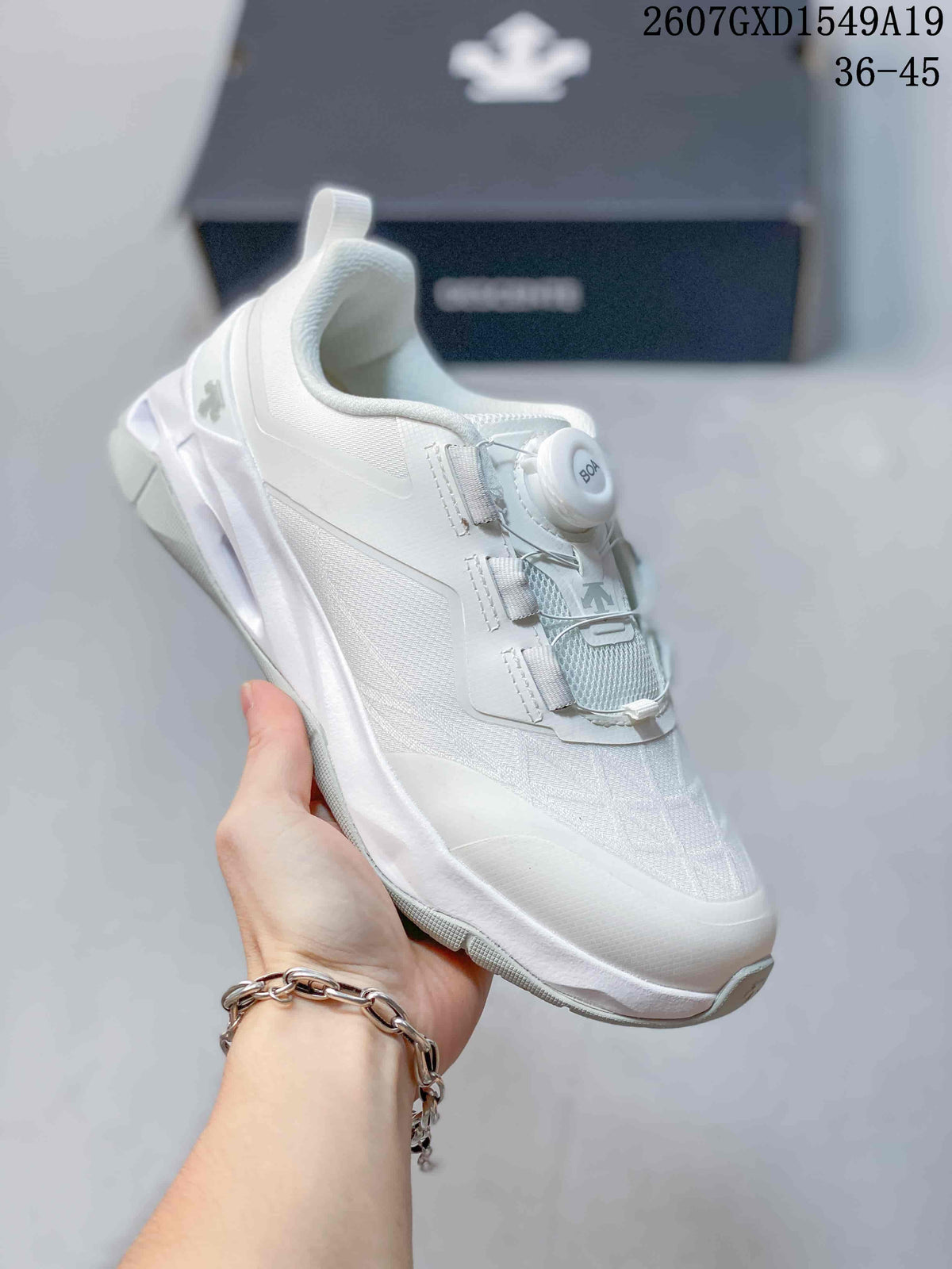 DESCENTE Circuit 2.0 Wire Men's Low-Top Training Shoes