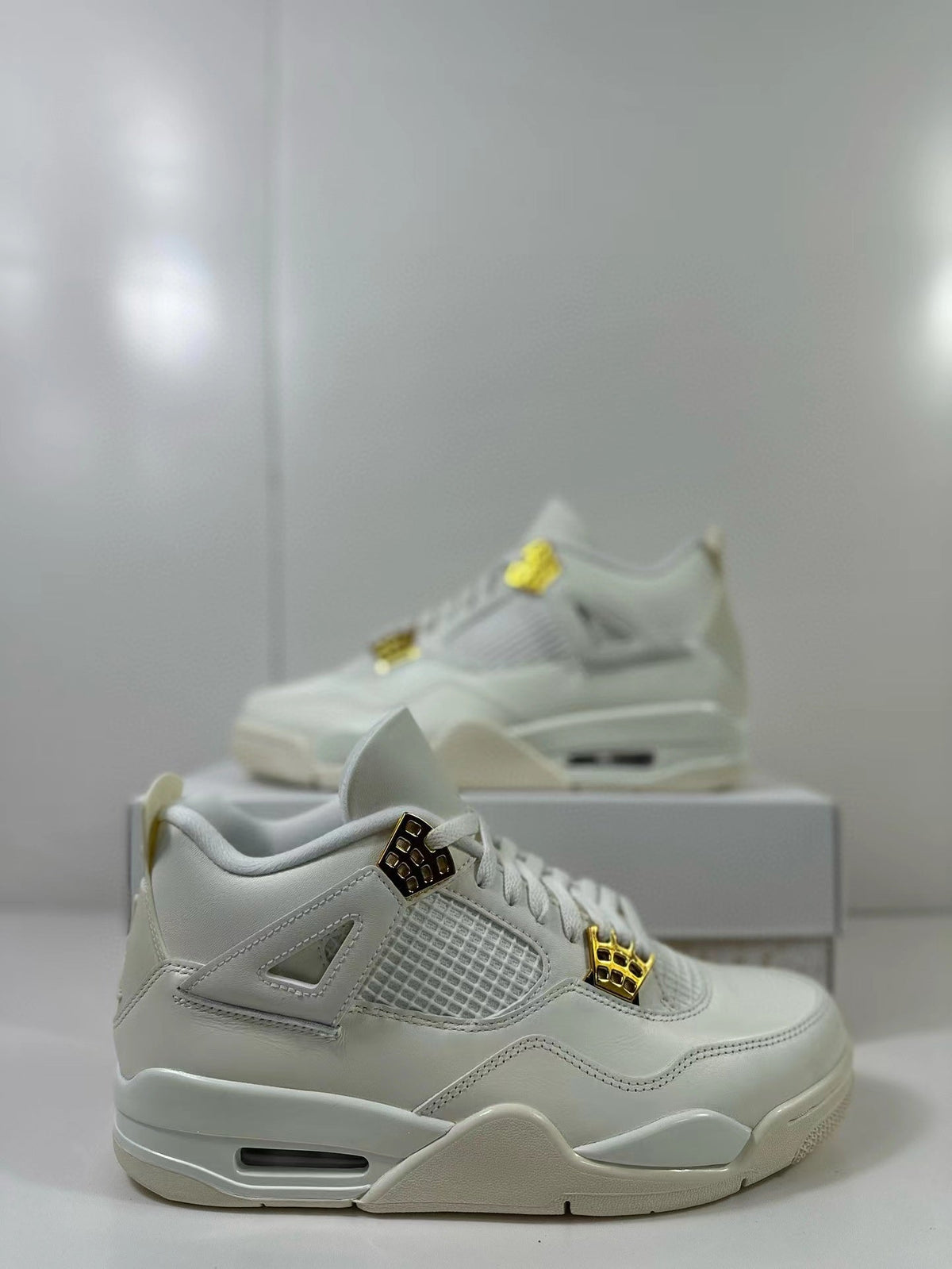 Jordan Air Jordan 4 Metallic Gold White Sneakers AQ9129-170