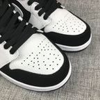 Jordan Air Jordan 1 High Black and White Sneakers 554724-113