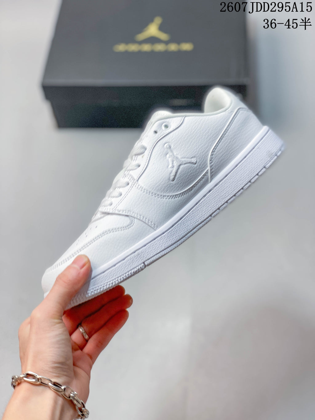Nike Air Jordan 1 Low White Sneakers 2607JDD295A15